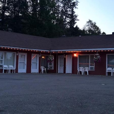 Motel Des Pays D'En Haut Val-David Eksteriør bilde